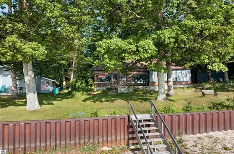 13456 N Forest Beach Shrs, Northport, MI 49670