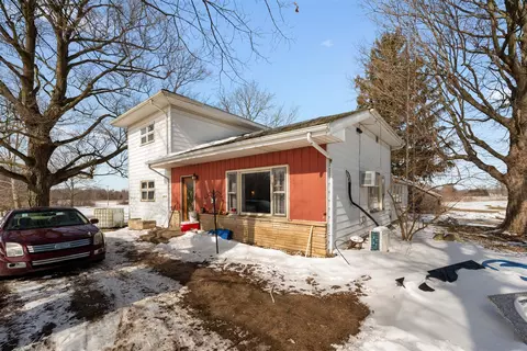 65838 48th, Hartford, MI 49057