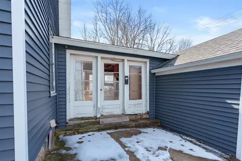 404 Park, Plainwell, MI 49080 photo 3