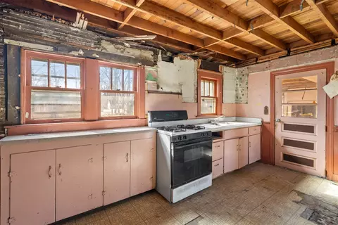 404 Park, Plainwell, MI 49080 photo 5