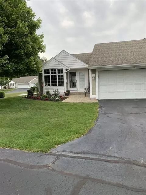 811 Clarewood, Holland, MI 49423