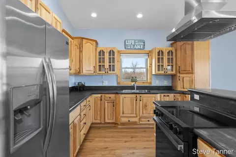 1034 Thompson, Stanton, MI 48888 photo 7