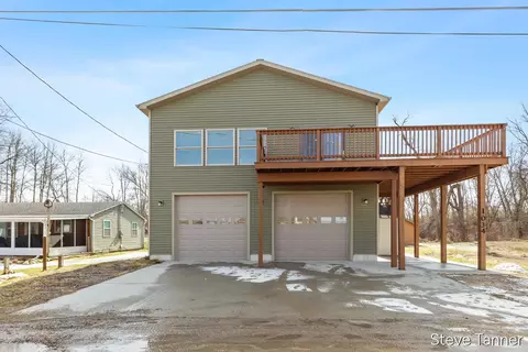 1034 Thompson, Stanton, MI 48888 photo 2