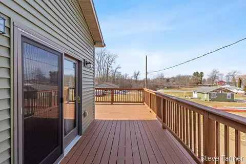 1034 Thompson, Stanton, MI 48888 photo 4