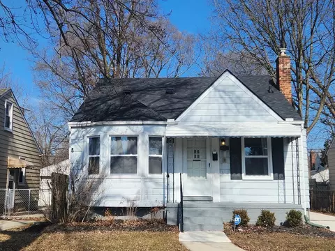 19977 Elkhart, Harper Woods, MI 48225