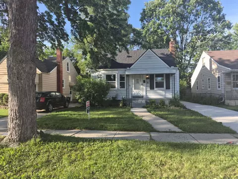19977 Elkhart, Harper Woods, MI 48225
