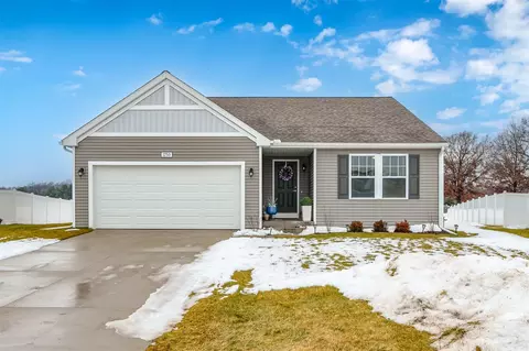 1750 Burr Pond, Vicksburg, MI 49097