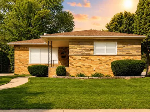 23181 Parklawn, Oak Park, MI 48237