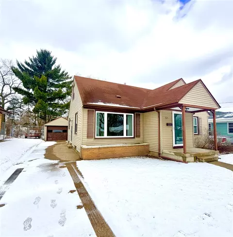 925 Burke, Grand Rapids, MI 49503