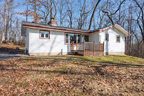 22398 Struwin, Battle Creek, MI 49017