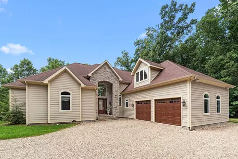 51323 Erich, New Buffalo, MI 49117