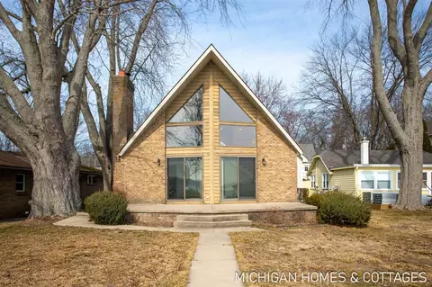 2012 Lake, Holland, MI 49424