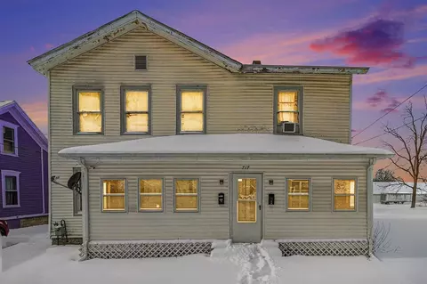 717 N Eaton, Albion, MI 49224