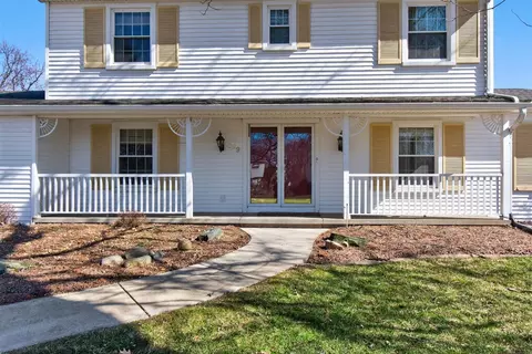 Exterior - 829 Thorntree, Jackson, MI 49203 photo 4 of 26