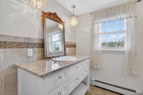 Bath - 829 Thorntree, Jackson, MI 49203 photo 8 of 8