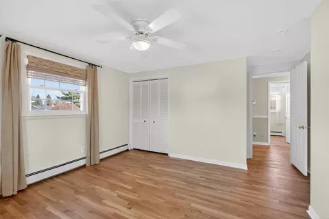 Bedroom - 829 Thorntree, Jackson, MI 49203 photo 9 of 9