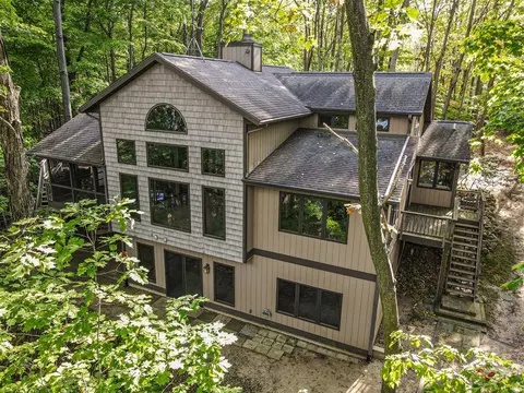 02400 37 12, Gobles, MI 49055