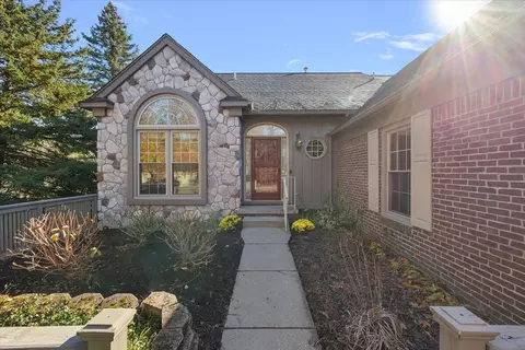 1941 Boulder, Ann Arbor, MI 48104