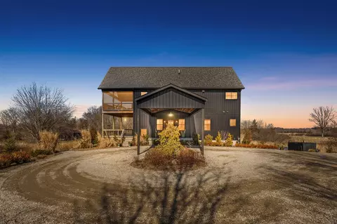 6364 126th, Fennville, MI 49408