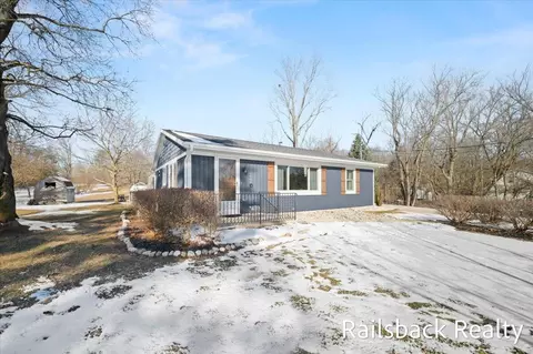4901 Pinedell, Comstock Park, MI 49321