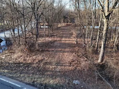 V/l Redfield, Edwardsburg, MI 49112