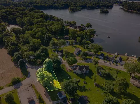 11968 Greenbriar, Jerome, MI 49249