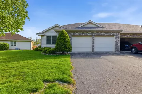 3590 Brook Pt, Hamilton, MI 49419