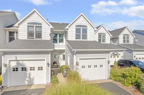 943 W Savidge, Spring Lake, MI 49456