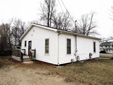 Exterior - 1113 E South, Jackson, MI 49203 photo 2 of 7