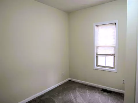 Bedroom - 1113 E South, Jackson, MI 49203 photo 2 of 2