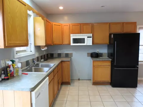Kitchen - 1113 E South, Jackson, MI 49203 photo 3 of 3