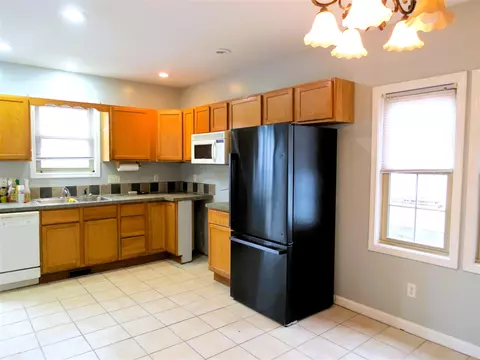 Kitchen - 1113 E South, Jackson, MI 49203 photo 1 of 3