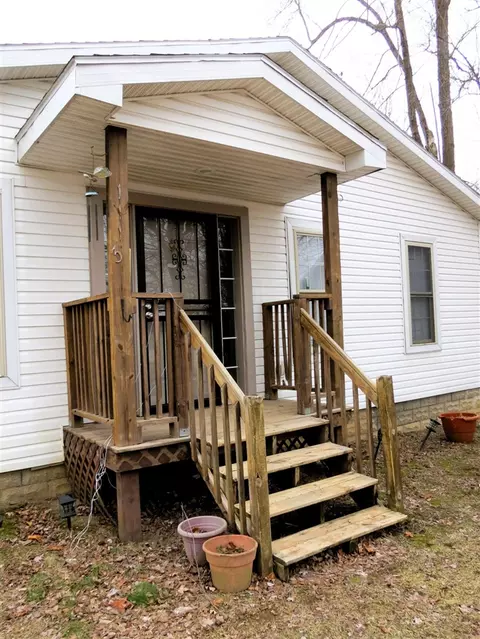 Exterior - 1113 E South, Jackson, MI 49203 photo 6 of 7