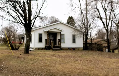 Exterior - 1113 E South, Jackson, MI 49203 photo 4 of 7