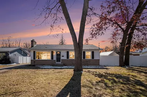 962 42nd, Wyoming, MI 49509