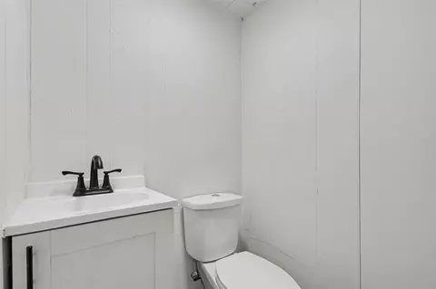 Bath - 17022 Hull, Constantine, MI 49042 photo 1 of 2