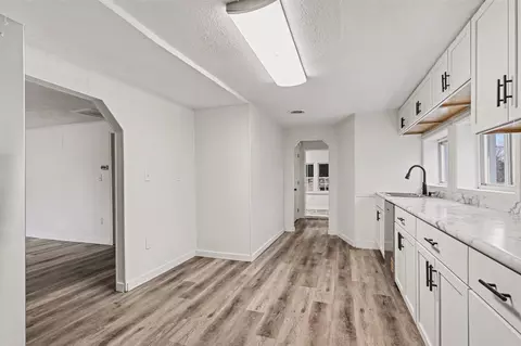 Entry Way - 17022 Hull, Constantine, MI 49042 photo 1 of 2