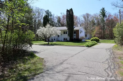 2447 W White Lk, Whitehall, MI 49461
