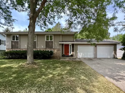 715-717 N Bradley, Mount Pleasant, MI 48858