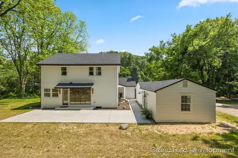 Exterior - 101 Carl, Ada, MI 49301 photo 7 of 10