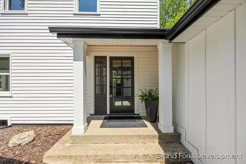 Exterior - 101 Carl, Ada, MI 49301 photo 5 of 10
