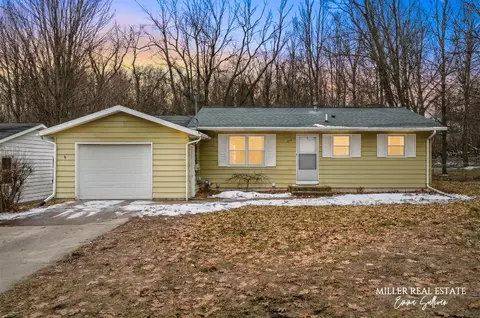226 W Nelson, Hastings, MI 49058