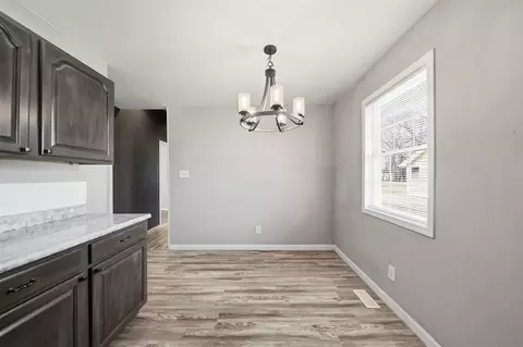 Dining - 211 Hackett, Jackson, MI 49202 photo 1 of 1