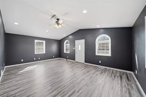 Living - 211 Hackett, Jackson, MI 49202 photo 1 of 4