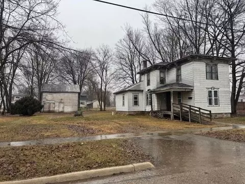 64 E Jefferson, Quincy, MI 49082 photo 2