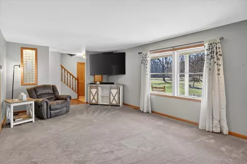 Living - 5454 Vrooman, Jackson, MI 49201 photo 3 of 3