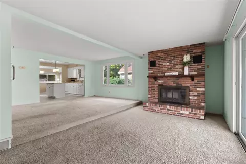 Living - 10494 Tomkinson, Scotts, MI 49088 photo 3 of 6