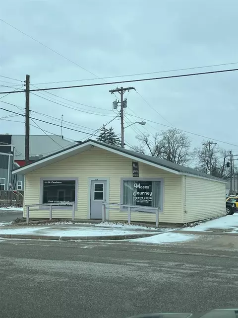 119 N Camburn, Stanton, MI 48888
