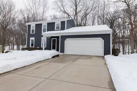 410 Adaway, Ada, MI 49301