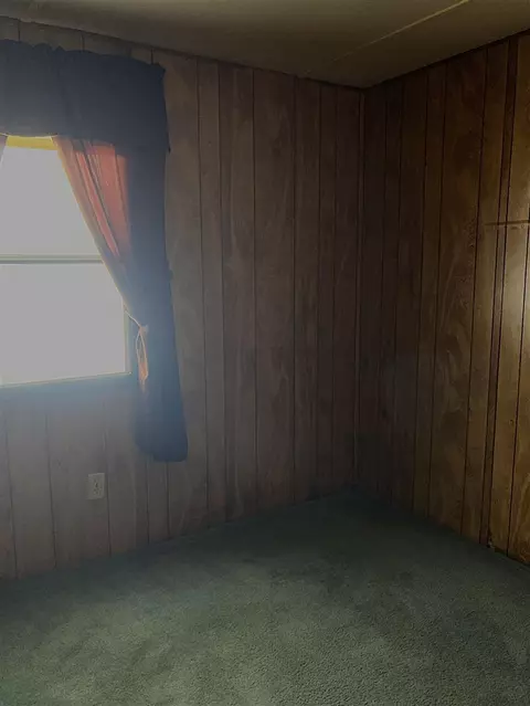 Bedroom - 7737 NE County Line, Riverdale, MI 48877 photo 6 of 9